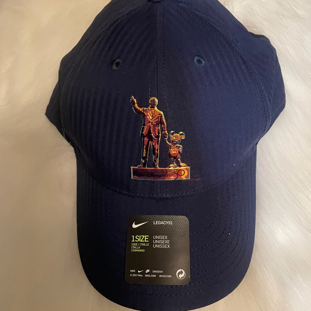 NWT Authentic Disney Park WDW 50th Anniversary EARIDESCENT unisex ballcap hat